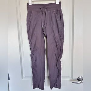 Lululemon Dance Studio Mid-Rise Cropped Pant, size 4